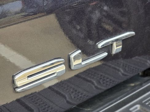 Used 2024 GMC Sierra 1500 SLT RWD image 7