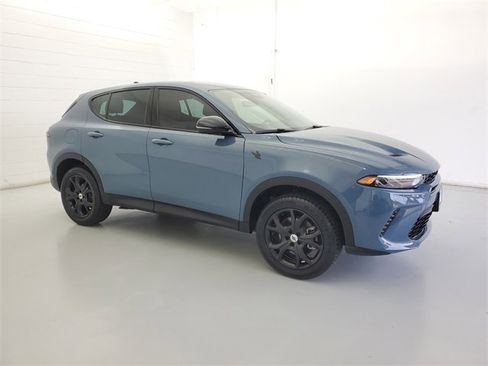 Used 2024 Dodge Hornet GT w/ GT Blacktop Package image 4