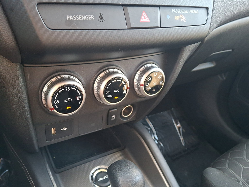 Used 2025 Mitsubishi Outlander Sport ES AWD/4WD image 29