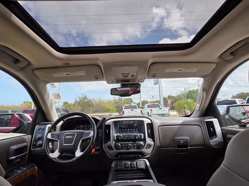 Used 2018 GMC Sierra 1500 SLT image 19