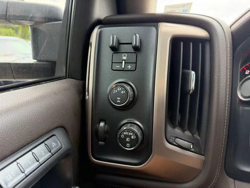 Used 2016 GMC Sierra 2500 Denali w/ Driver Alert Package AWD/4WD image 18