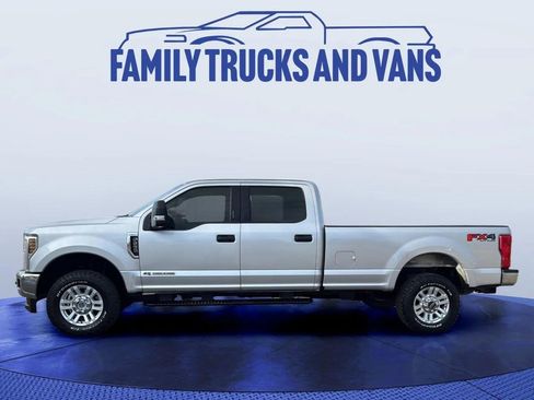 Used 2019 Ford F250 XLT w/ XLT Value Package image 2