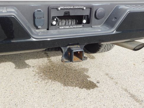 Used 2023 Chevrolet Silverado 2500 Custom image 5