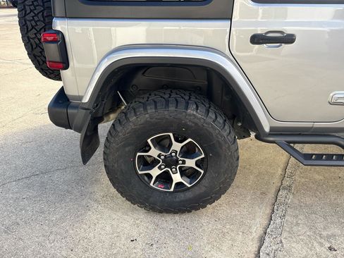 Used 2021 Jeep Wrangler Unlimited Rubicon AWD/4WD image 16