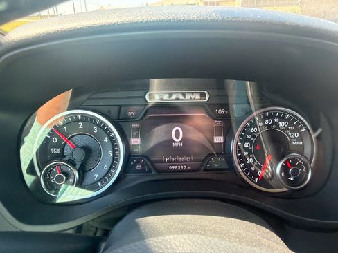 Used 2020 RAM 1500 Big Horn AWD/4WD image 19