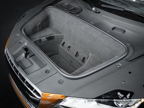 Used 2010 Audi R8 V10 AWD/4WD image 8