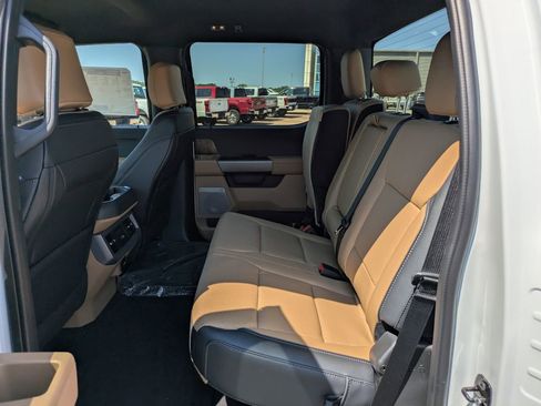 New 2026 Ford F250 Lariat w/ FX4 Off-Road Package image 11