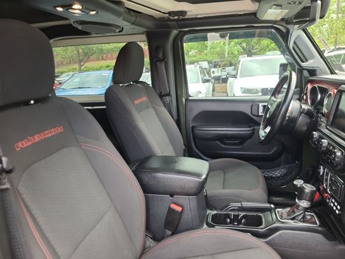 Used 2023 Jeep Wrangler Rubicon w/ Cold Weather Group AWD/4WD image 32