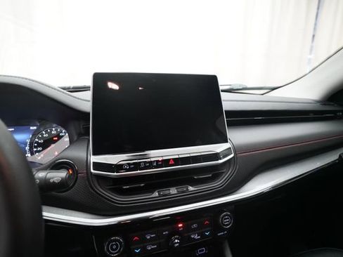 Used 2022 Jeep Compass Trailhawk w/ Trailhawk Convenience Group image 6