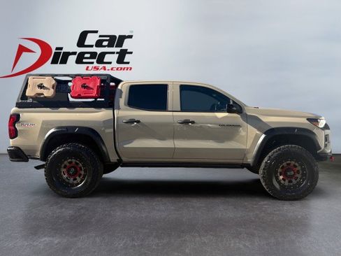 Used 2023 Chevrolet Colorado Trail Boss w/ Technology Package AWD/4WD image 7