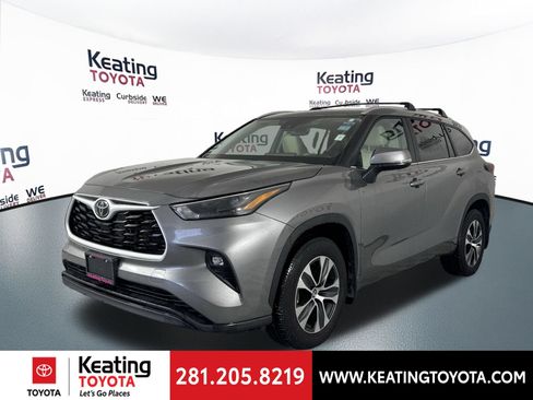 Used 2025 Toyota Highlander XLE AWD/4WD image 9