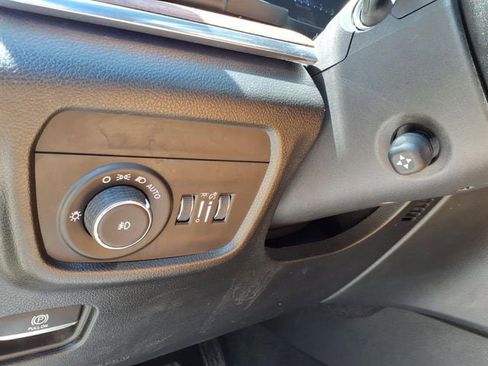 Used 2023 Jeep Grand Cherokee Summit AWD/4WD image 23