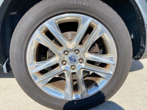 Used 2017 Ford Explorer Limited w/ Class II Trailer Tow Package FWD image 8