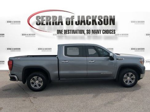 Used 2020 GMC Sierra 1500 SLT w/ X31 Off-Road Package AWD/4WD image 8