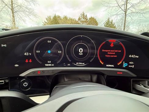 Used 2022 Porsche Taycan Turbo S w/ Premium Package image 33