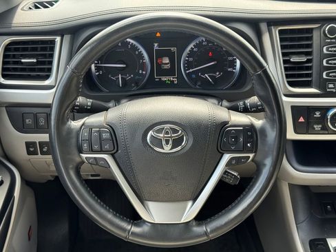Used 2019 Toyota Highlander Limited Platinum image 35