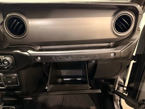 Used 2021 Jeep Wrangler Unlimited Sport image 28