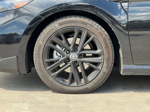 Used 2025 Toyota Camry SE image 12