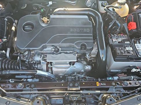 Used 2021 Chevrolet Malibu LT image 23