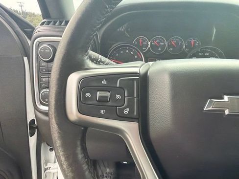 Used 2021 Chevrolet Silverado 1500 LT Trail Boss w/ Convenience Package II AWD/4WD image 21