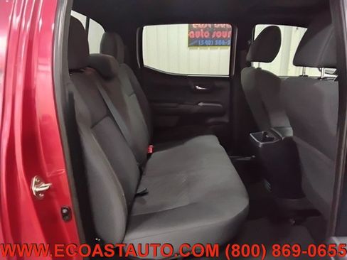 Used 2017 Toyota Tacoma TRD Off-Road w/ Premium & Technology Package AWD/4WD image 14