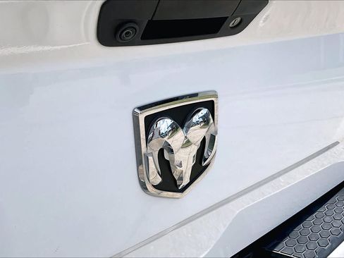 Used 2019 RAM 1500 Express w/ Express Value Package RWD image 10