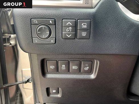 Certified 2023 Lexus GX 460 Luxury w/ Accessory Package AWD/4WD image 33