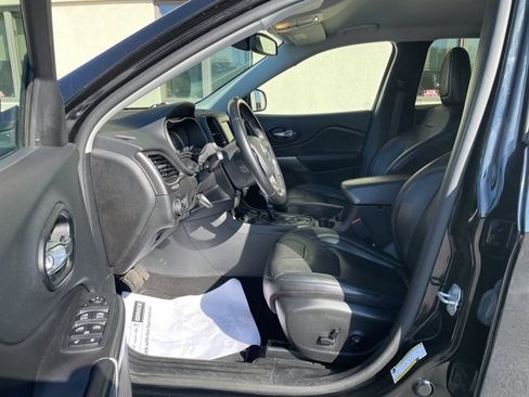 Certified 2020 Jeep Cherokee Latitude Lux w/ Quick Order Package 26H Lux image 21