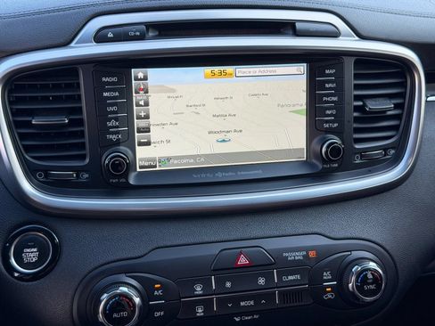 Used 2017 Kia Sorento SX FWD image 48
