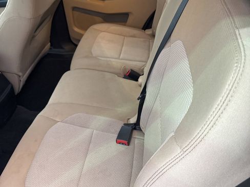 Used 2017 Ford Explorer XLT w/ Equipment Group 201A image 4