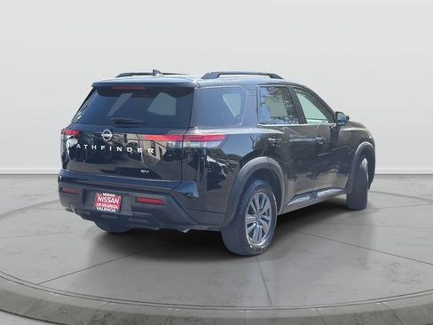 Certified 2024 Nissan Pathfinder SV FWD image 4