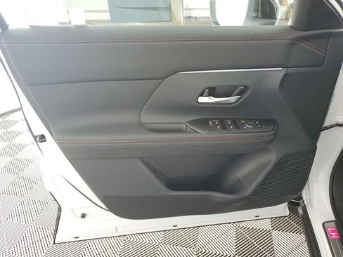 New 2026 Nissan Kicks SR w/ Illumination Package image 27