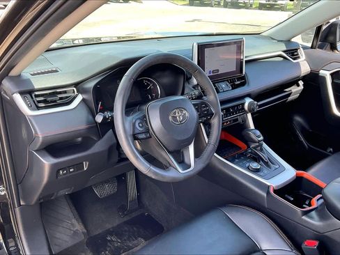 Used 2024 Toyota RAV4 Adventure image 17