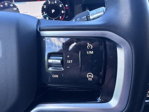 Used 2022 Land Rover Discovery Sport SE AWD/4WD image 17