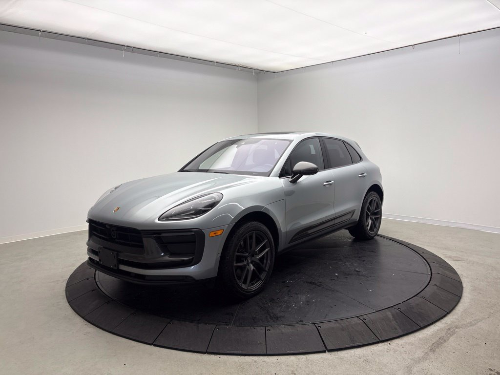 Certified 2024 Porsche Macan Turbo AWD/4WD image 1