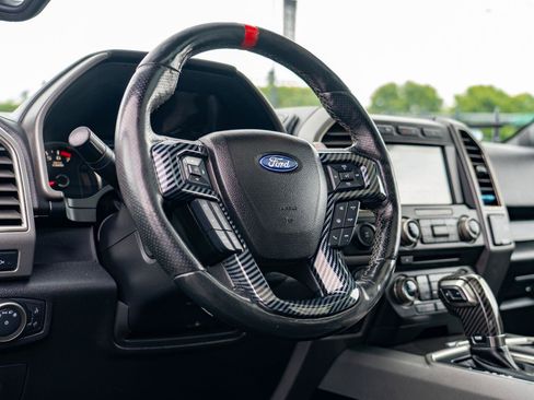 Used 2018 Ford F150 Raptor w/ Equipment Group 802A Luxury AWD/4WD image 14