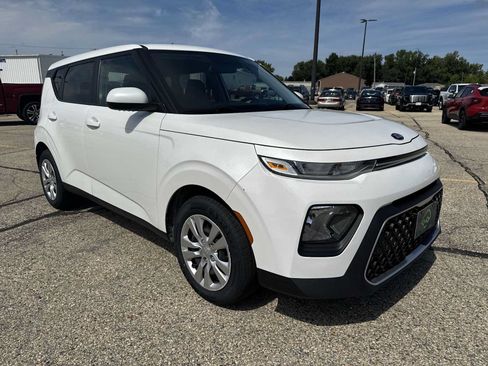 Used 2021 Kia Soul LX FWD image 6
