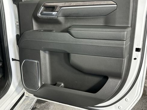 Used 2024 Chevrolet Silverado 1500 LTZ image 34