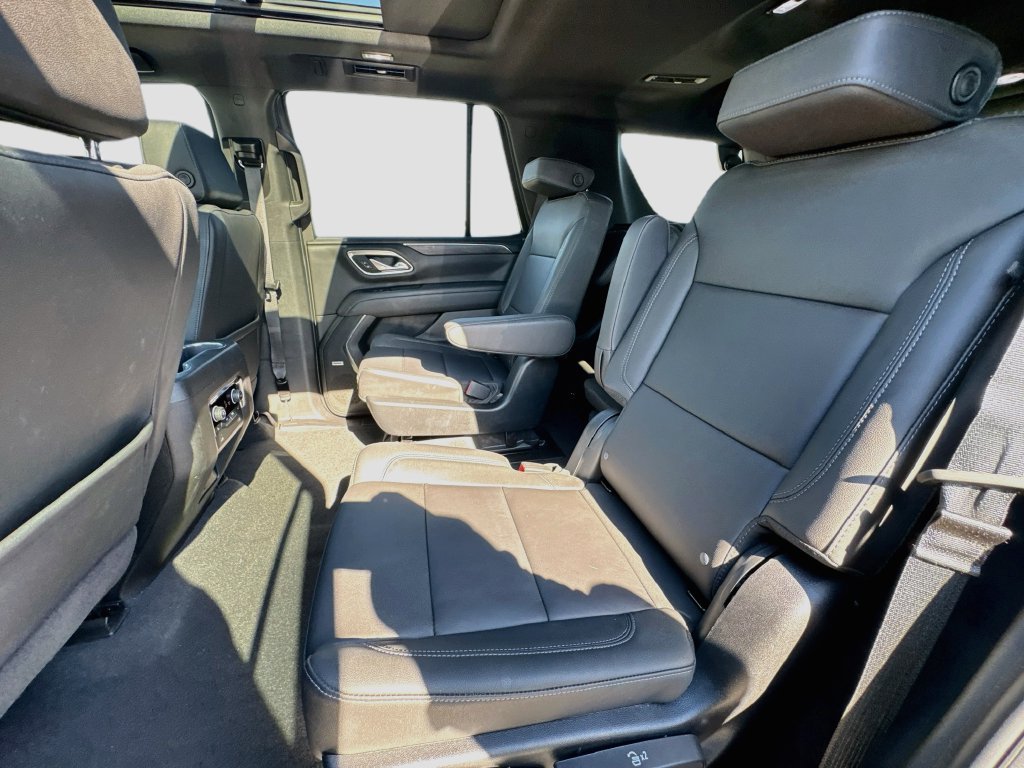 Used 2023 Chevrolet Tahoe Z71 w/ Luxury Package AWD/4WD image 29