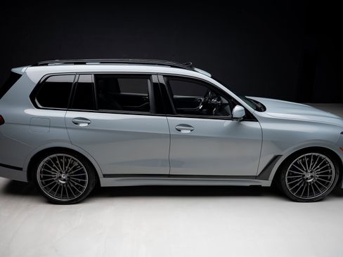 Used 2024 BMW ALPINA XB7 AWD/4WD image 36