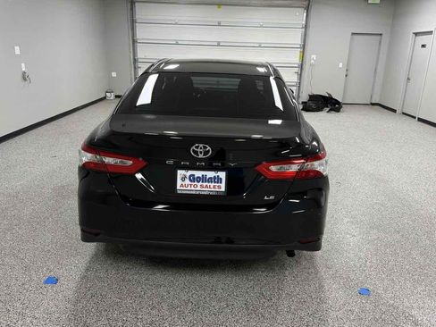 Used 2018 Toyota Camry LE FWD image 4