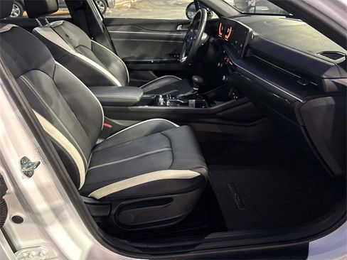 Used 2025 Kia K5 GT-Line w/ GT-Line Premium Package image 16