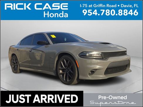 Used 2019 Dodge Charger R/T w/ Blacktop Package image 1