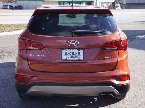 Used 2018 Hyundai Santa Fe Sport image 9