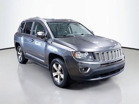 Used 2016 Jeep Compass High Altitude AWD/4WD image 3