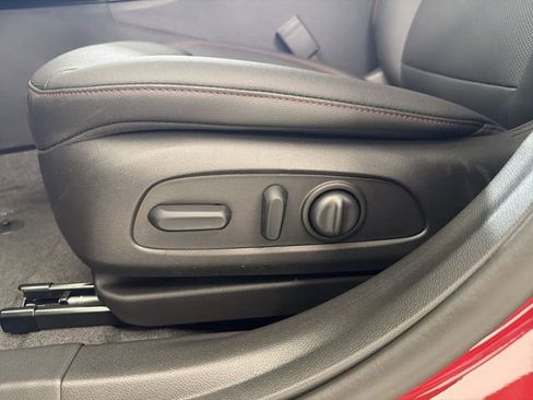 New 2026 Chevrolet Trax RS w/ Sunroof Package FWD image 21