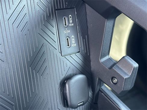 Certified 2025 Toyota Tacoma SR5 image 21