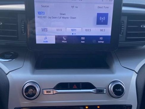 Certified 2023 Ford Explorer XLT AWD/4WD image 7