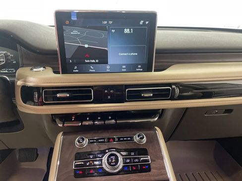 Used 2023 Lincoln Aviator Reserve w/ Equipment Group 201A AWD/4WD image 15
