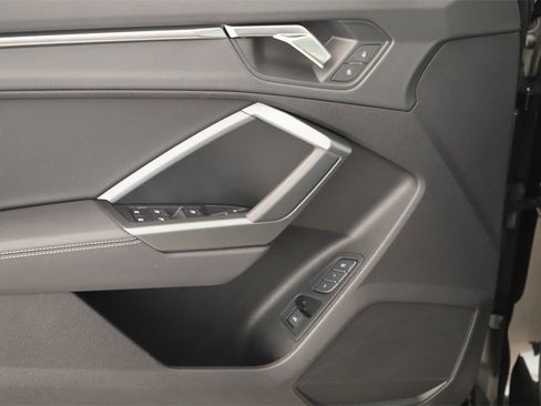 Certified 2025 Audi Q3 2.0T Premium w/ Convenience Package image 23